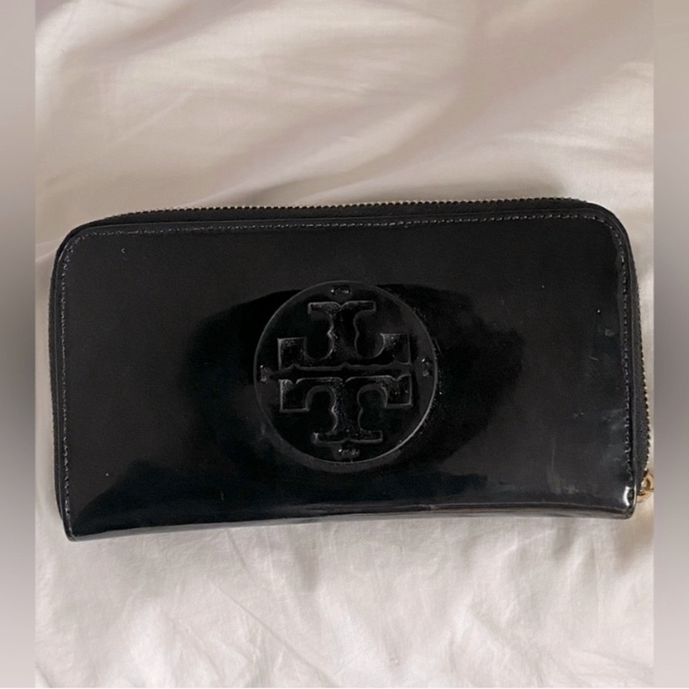 Tory Burch wallet 💳 - Picture 1 of 4